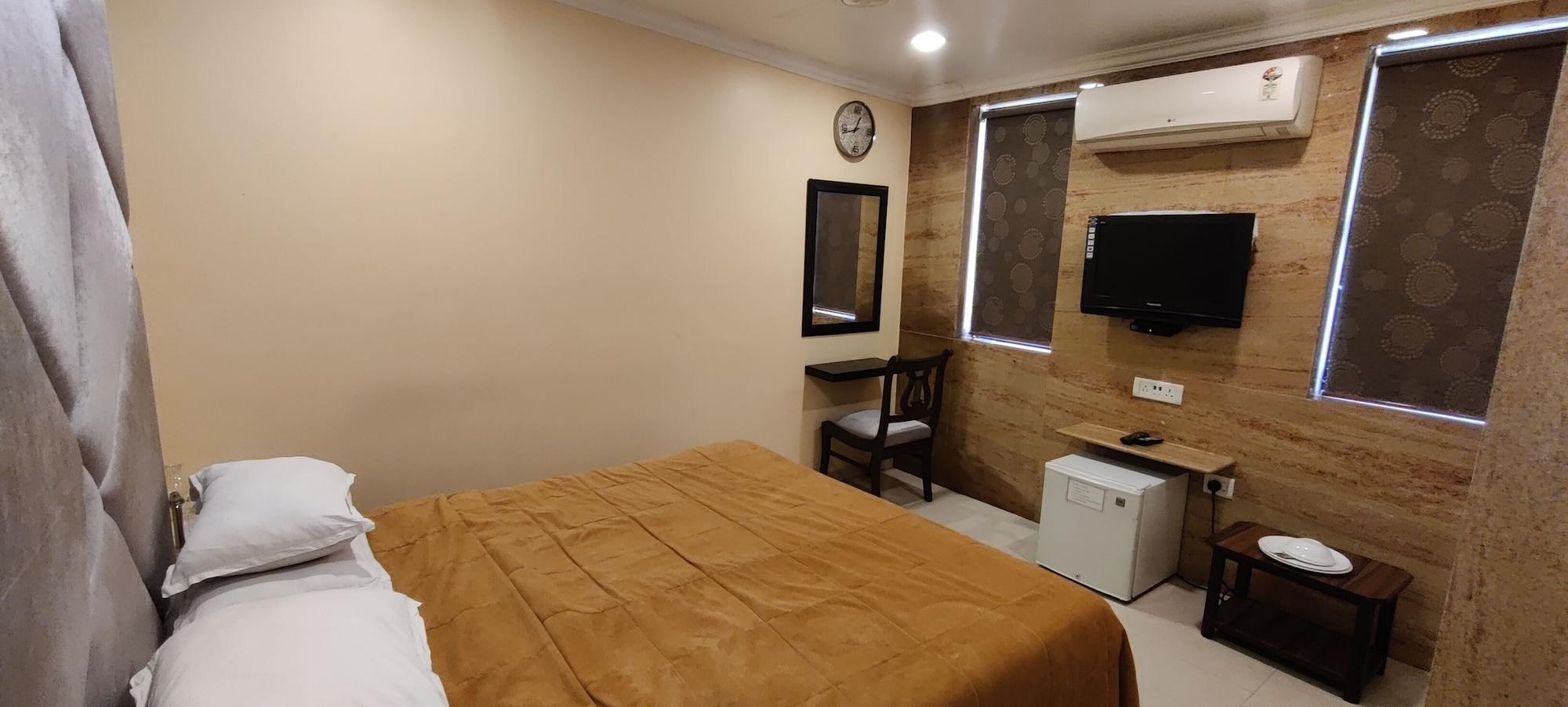 Hotel Metro Palace Mumbai Ngoại thất bức ảnh