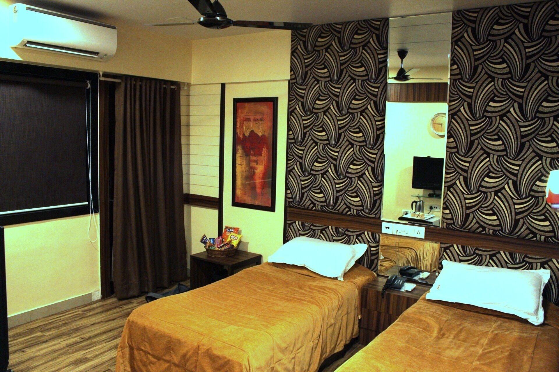 Hotel Metro Palace Mumbai Ngoại thất bức ảnh